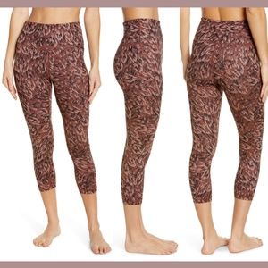 NWT ZELLA [ Small ] High Waist Studio Lite Crop Leggings‎ in Brown Marron